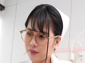 白衣のメガネっ娘爆乳Jcup天使 ナースコールで始まる秘密のおっぱい看護 Boin「愛川すず」Box3　サンプル画像05